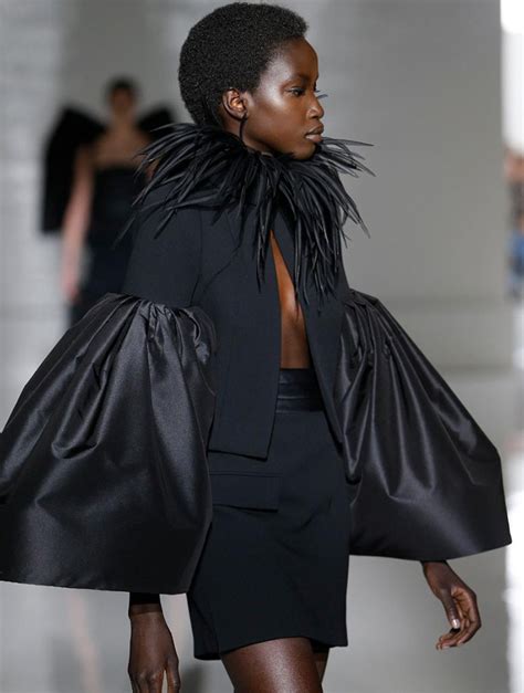 givenchy ss19 pre|Givenchy SS19 Haute Couture show .